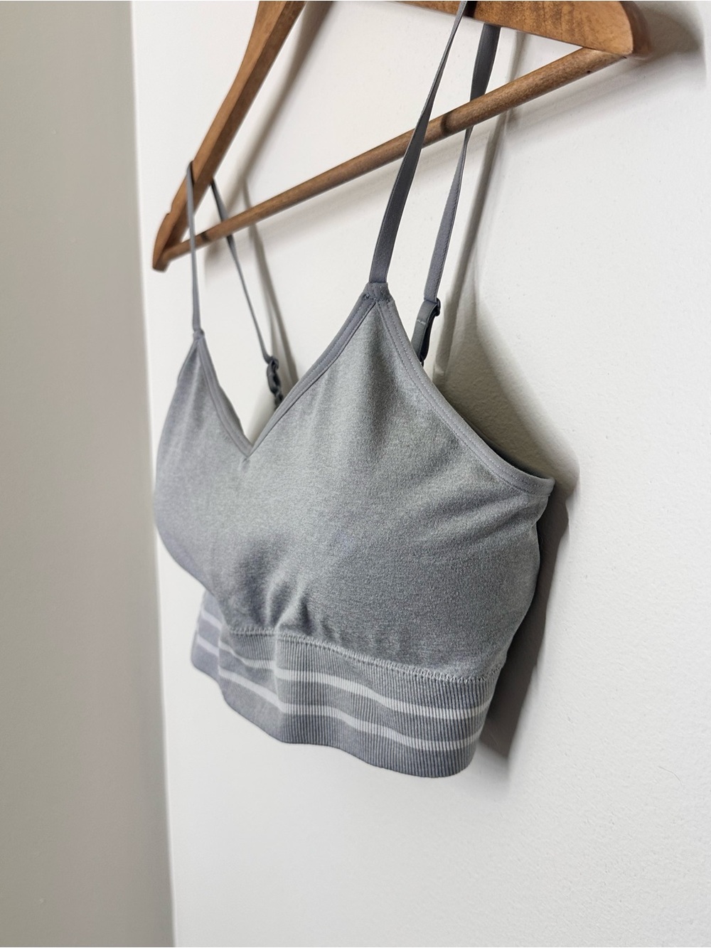 Maurices Gray Seamless Bralette Large Wireless V-Neck Padded Lounge Bra - Picture 4 of 7